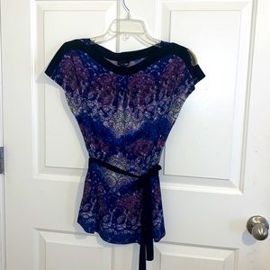 Professional short sleeve slit sleeved blue and purple blouse top.